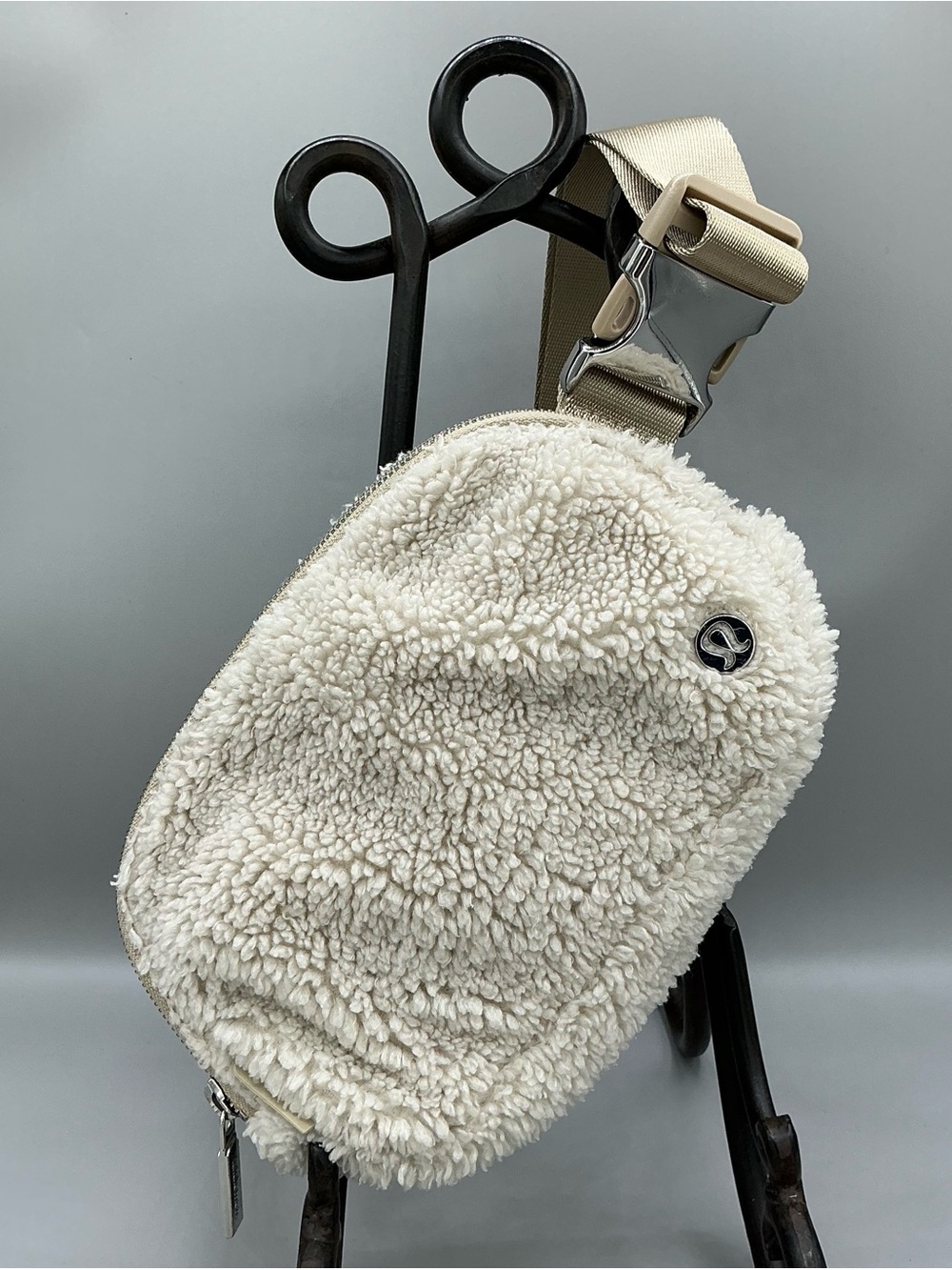 Lululemon Everywhere Belt Bag - 1L Fleece Natural Ivory/Trench